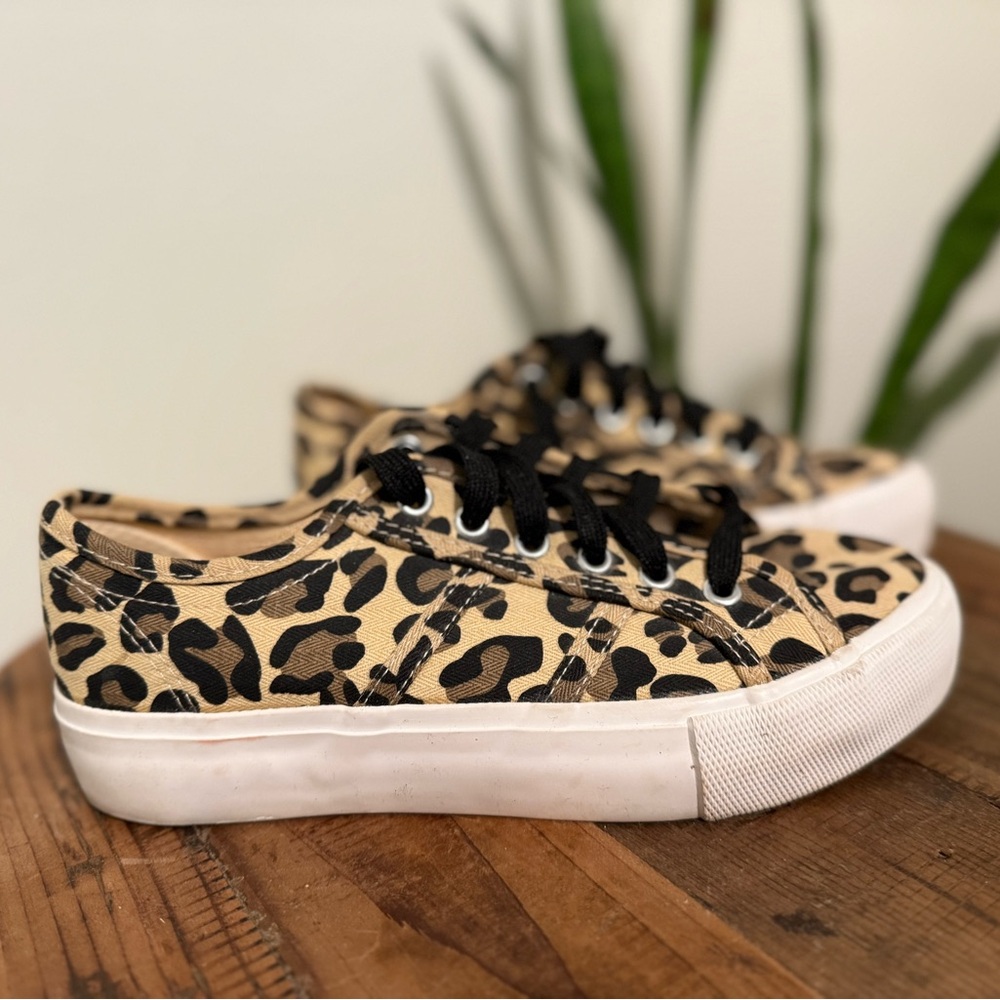 Leopard Print Canvas Sneakers SZ 6